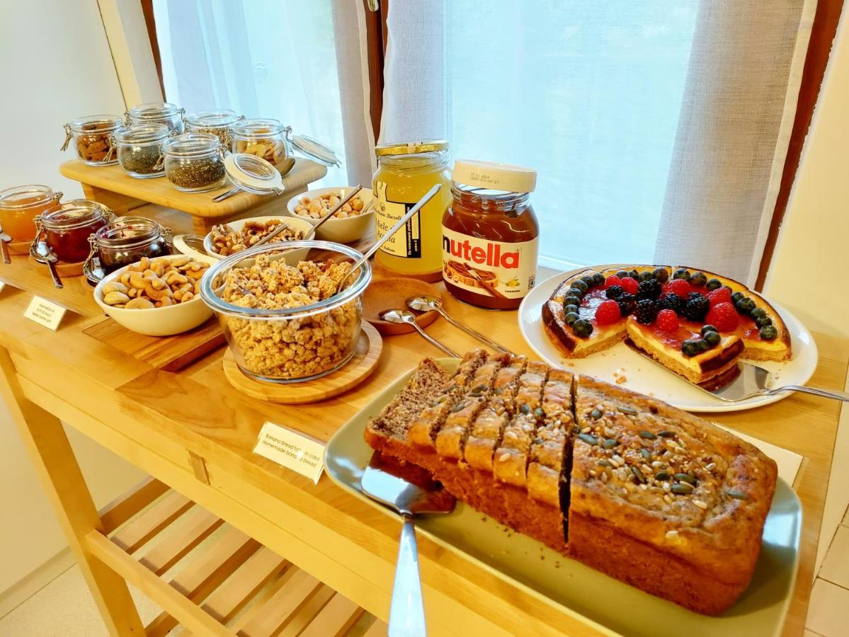 Maeva Guesthouse Пуеняго Екстериор снимка
